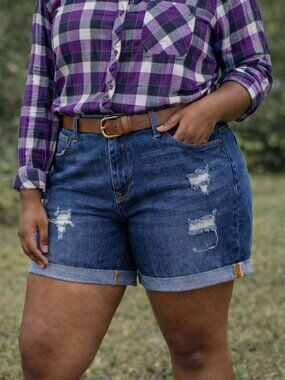 Dollhouse Dylan Boyfriend Denim Shorts NWT High Rise Distressed 14W Plus